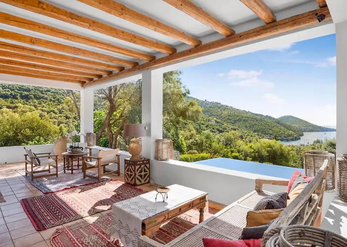 Viviere -nestled Just 100 Meters Above The Charming Village Of
